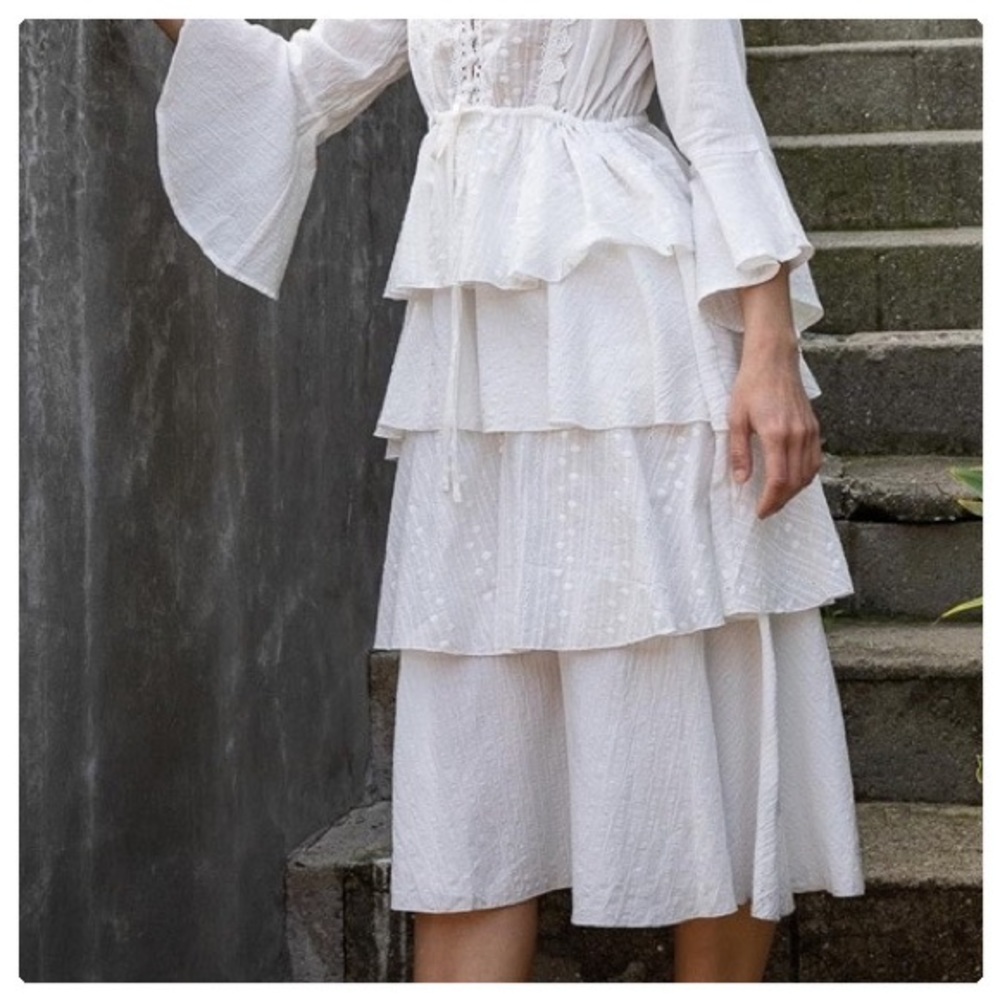 POL Magnolia Blooms Ivory White Tiered Dress - Picture 6 of 11